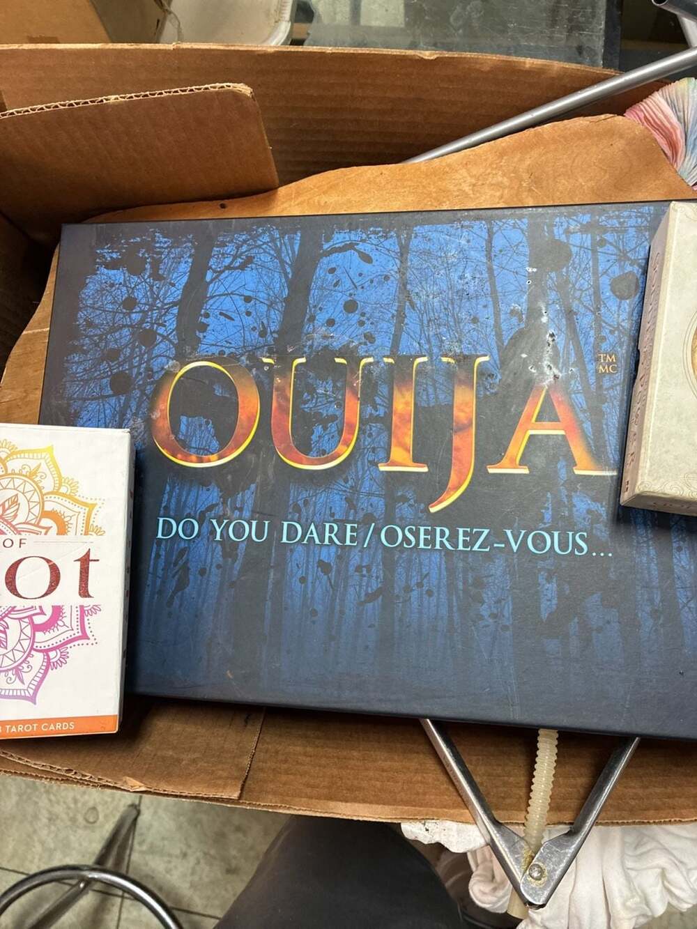 TCG Ouija Do You Dare / Oserez-Vous Board Game